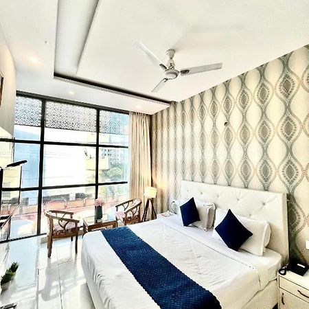Hotel Hollywood Zirakpur Eksteriør billede