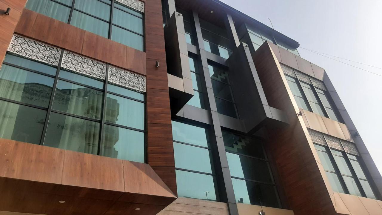 Hotel Hollywood Zirakpur Eksteriør billede