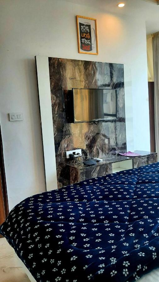 Hotel Hollywood Zirakpur Eksteriør billede