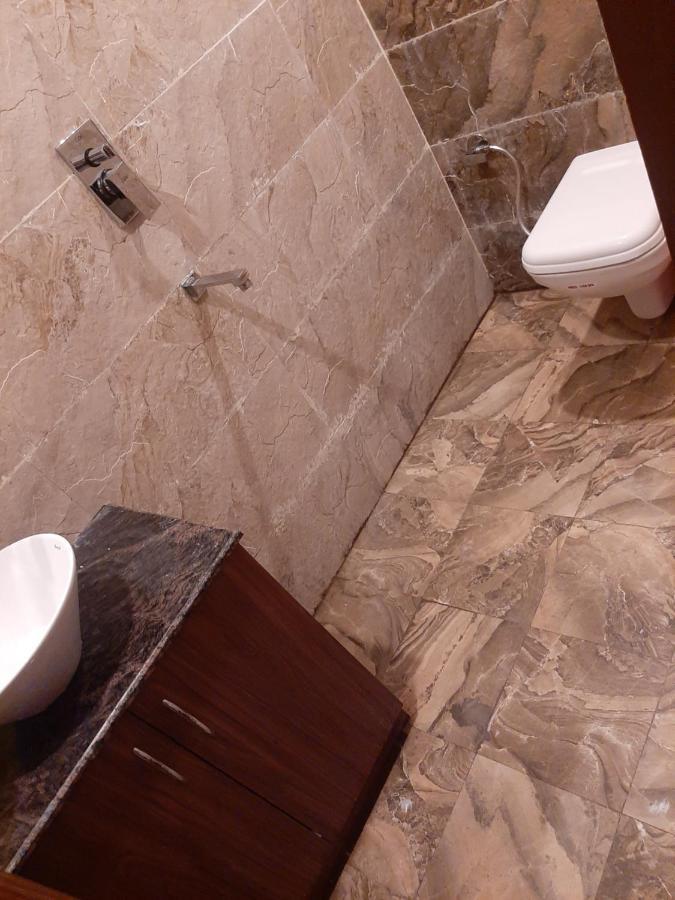 Hotel Hollywood Zirakpur Eksteriør billede